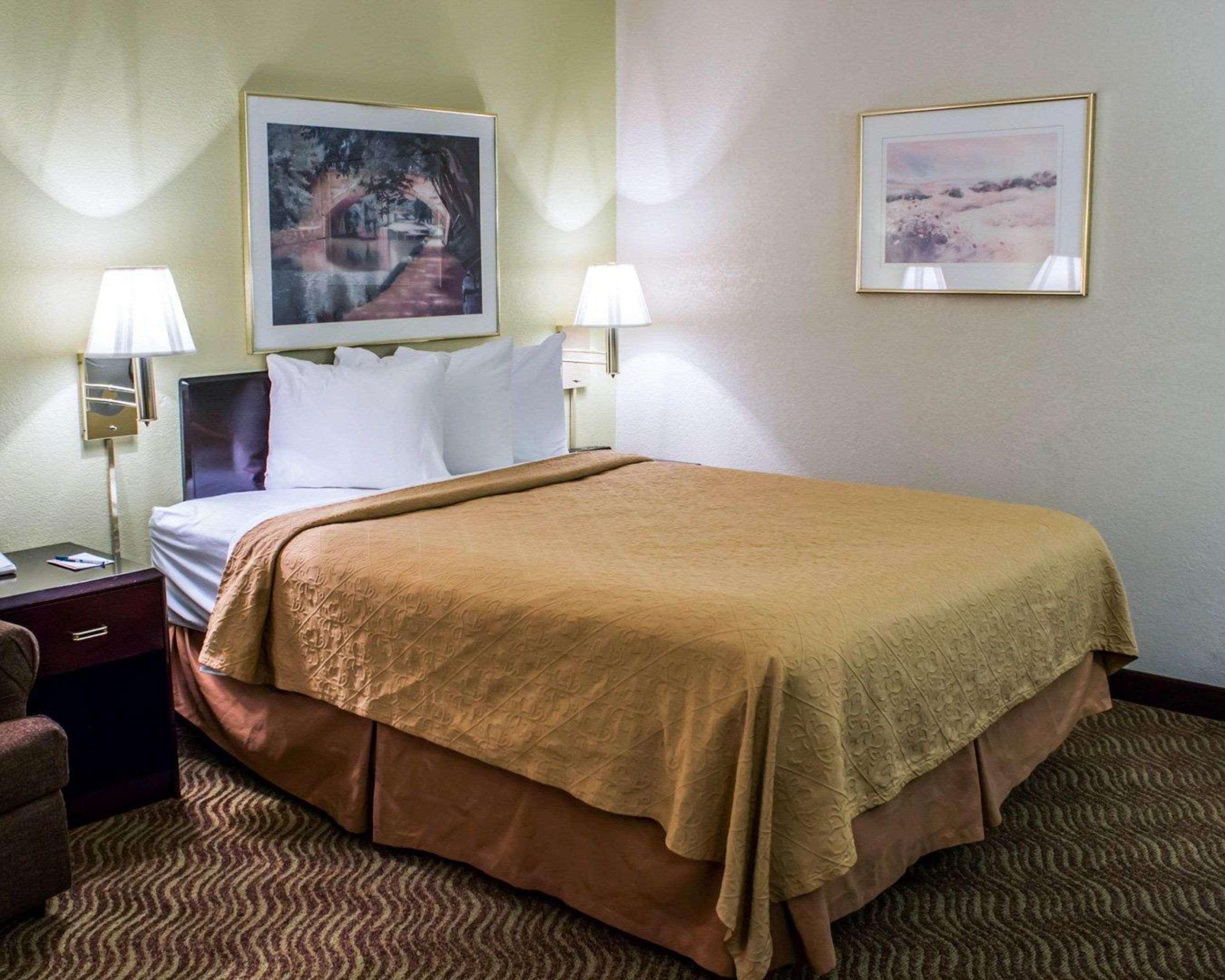 Quality Inn Rocky Mount Eksteriør bilde