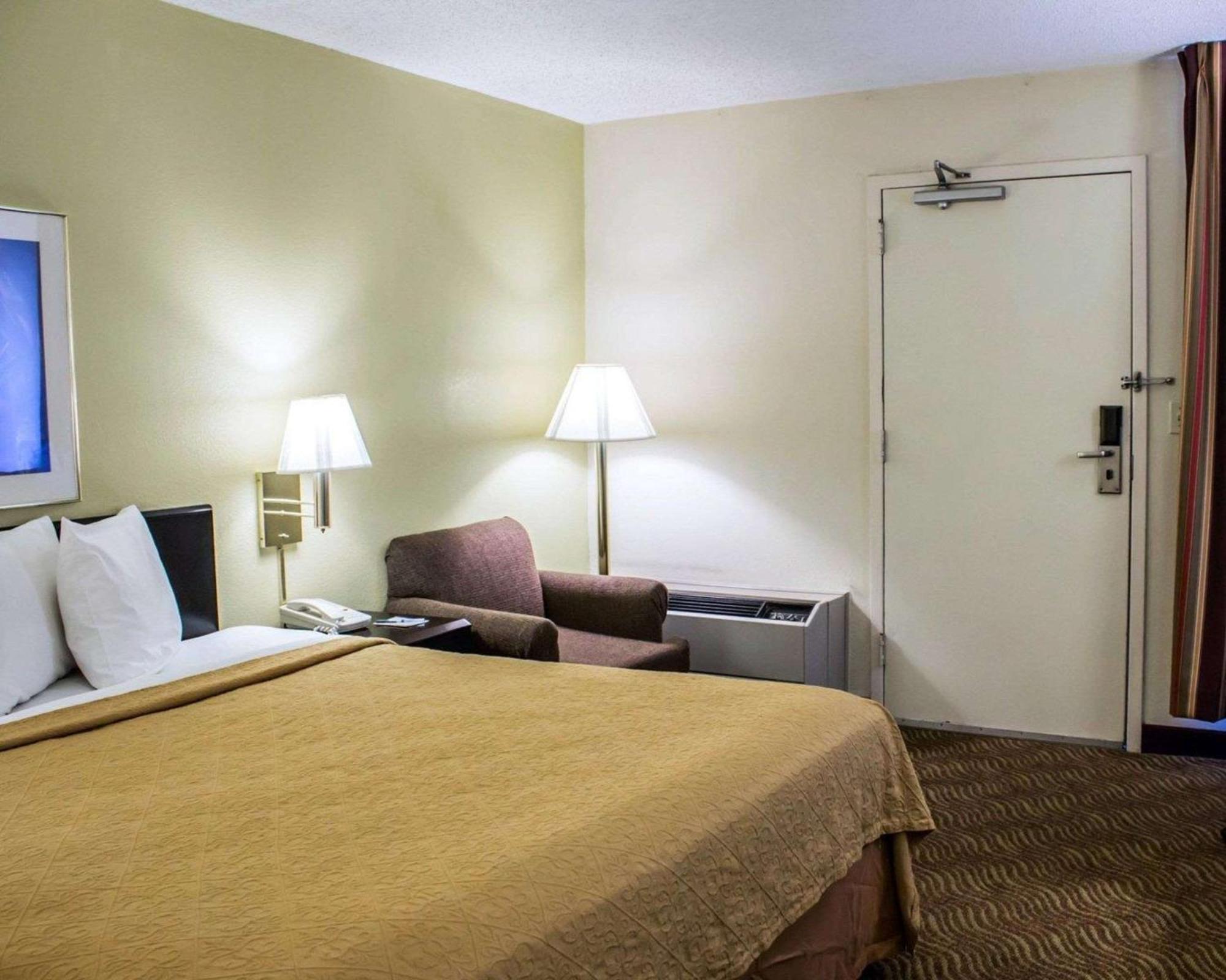 Quality Inn Rocky Mount Eksteriør bilde